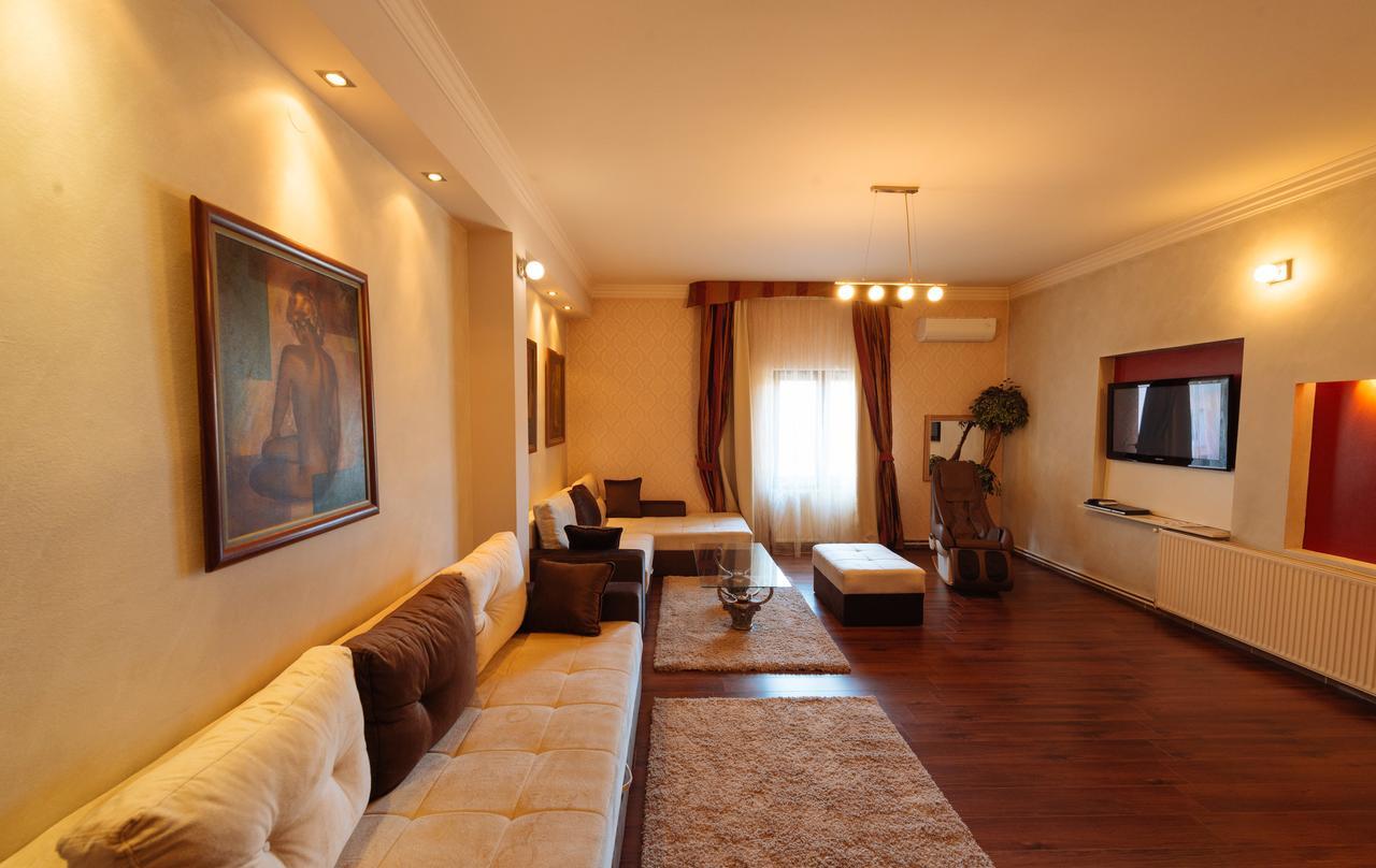 Klub Satelit Zlatibor Bed and Breakfast Exteriör bild